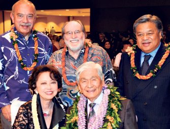 EAST-WEST DINNER HONORS GOV. ARIYOSHI