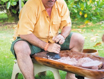 ‘Bizarre Foods’ Comes To Hawaii