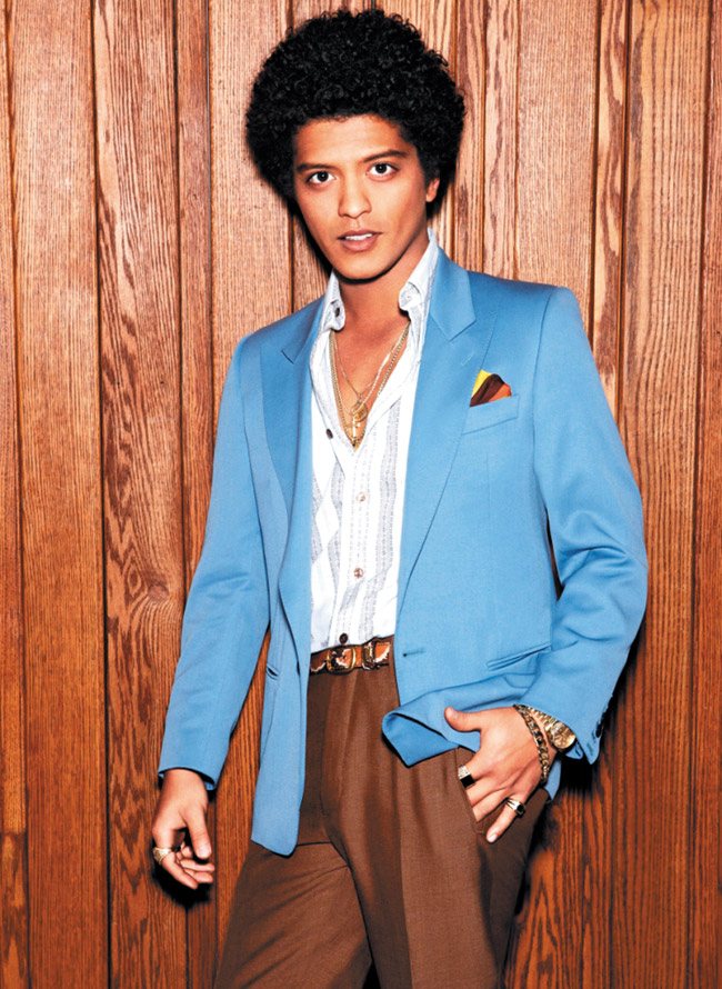 MW-KimosVegas-100213-BrunoMars