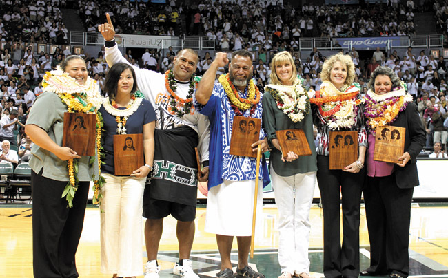 Congratulations to the newest inductees into the UH Sports Circle of Honor: Tita Ahuna, QiongJie (Huang) Drew, Al Noga, Falaniko Noga, Diane (Sebastian) Pestolesi, Rose (Thomas) Jones and Rosie (Vera Cruz) Bareis.