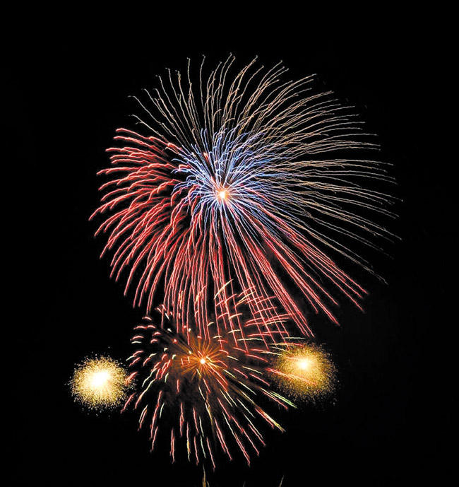 Hawaii Kai 2013 Fireworks PHOTO COURTESY JIMMY NOGAWA
