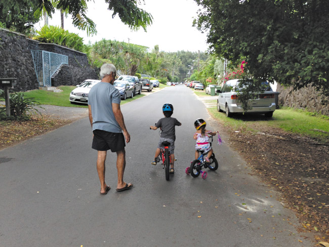 Grandpa Al Joaquin with Kaimana and Hana. PHOTO FROM TANNYA JOAQUIN