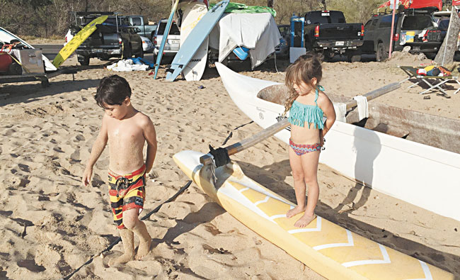The kids are stoked for summer fun! Kaimana and Hana Joaquin at Makaha Beach. TANNYA JOAQUIN PHOTO
