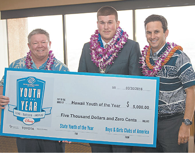 George C. Carroll III, M.Ed. (University of Phoenix), Jeffrey Jones (Hawaii State Youth of the Year/Waianae Clubhouse member and Waianae High School student) and U.S. Sen. Brian Schatz PHOTO COURTESY ROBERT CARR