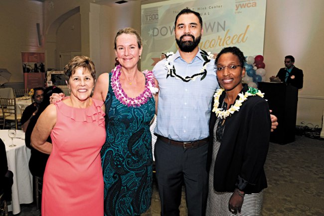 MW-PAINA-110918-DOWNTOWN-UNCORKED-AC-08